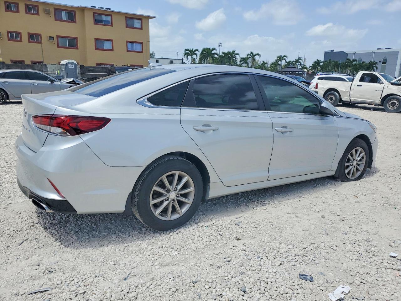 2019 Hyundai Sonata Se - Image 3