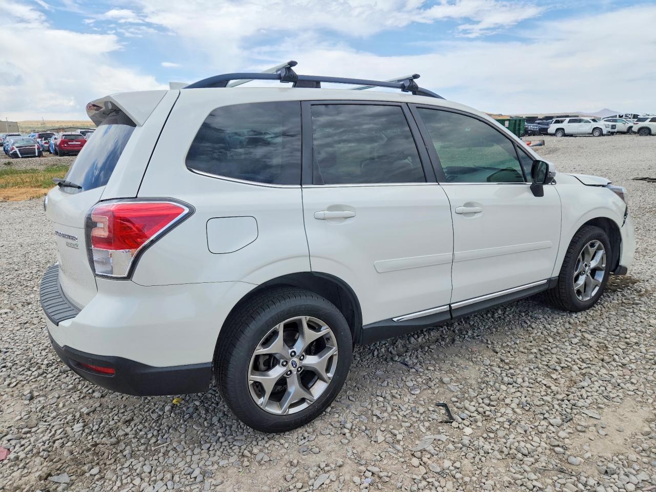 2017 Subaru Forester 2.5I Touring - Фото 3