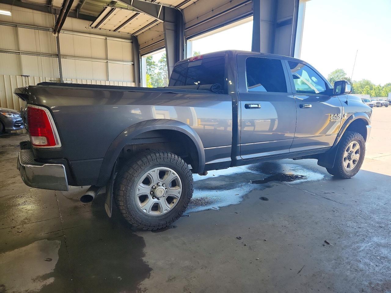 2015 Ram 2500 Laramie - Image 3