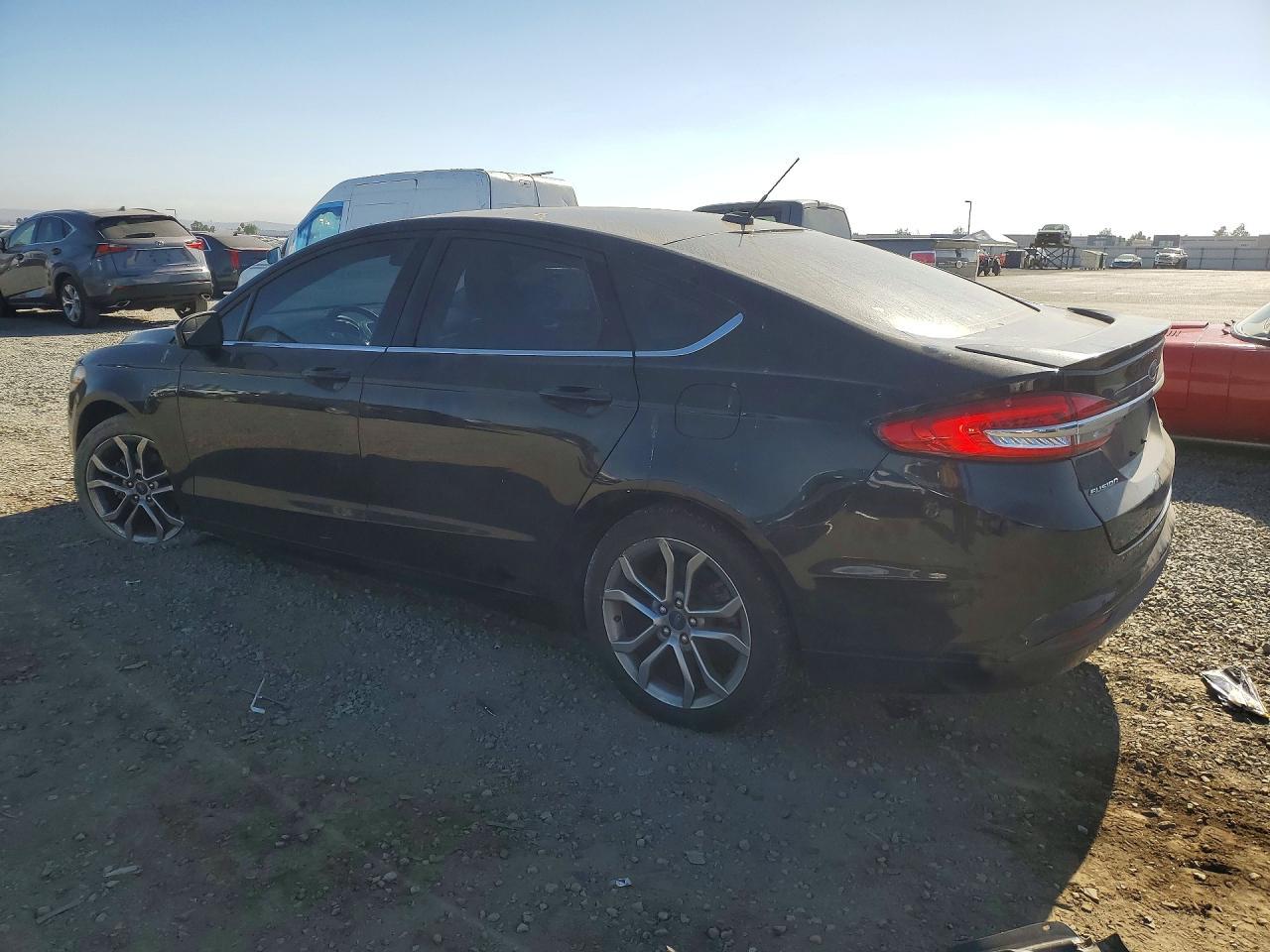2017 Ford Fusion Se - Фото 2