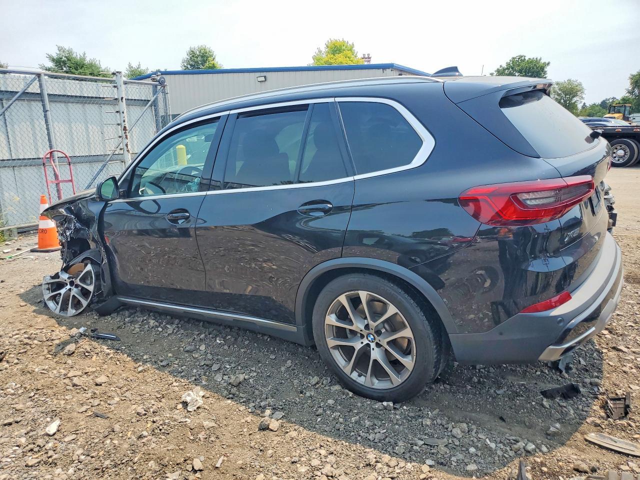 2019 BMW X5 xDrive40I - Фото 2