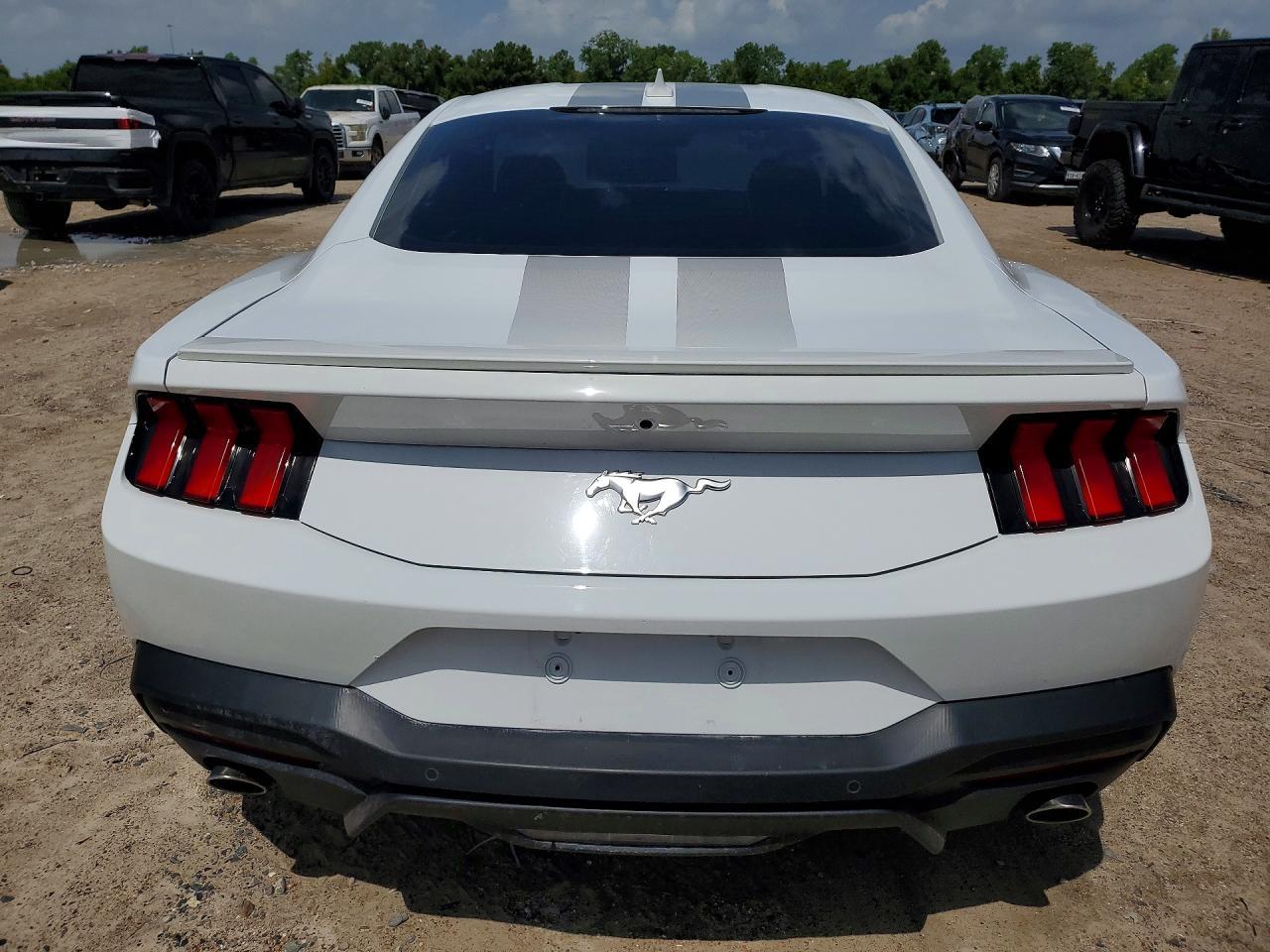 2024 Ford Mustang - Фото 6
