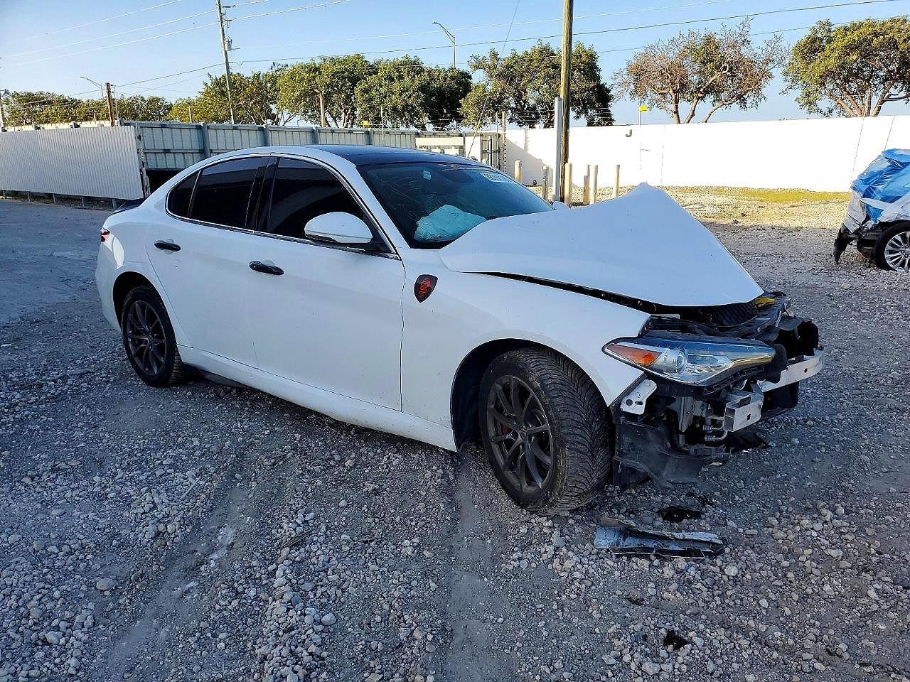 2018 Alfa Romeo Giulia Q4 - Фото 4