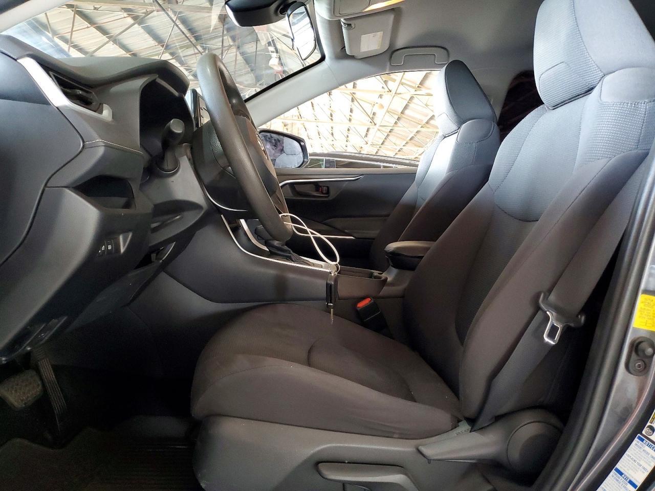 2021 Toyota Rav4 Le - Фото 7