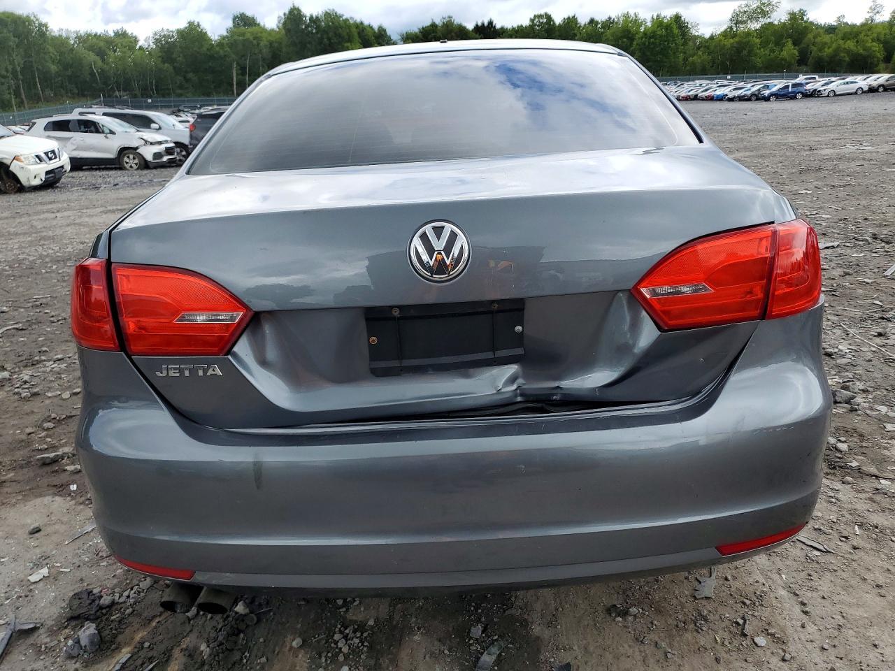 2014 Volkswagen Jetta Base - Image 6