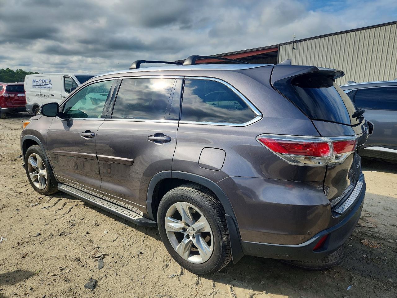 2015 Toyota Highlander Limited - Image 2