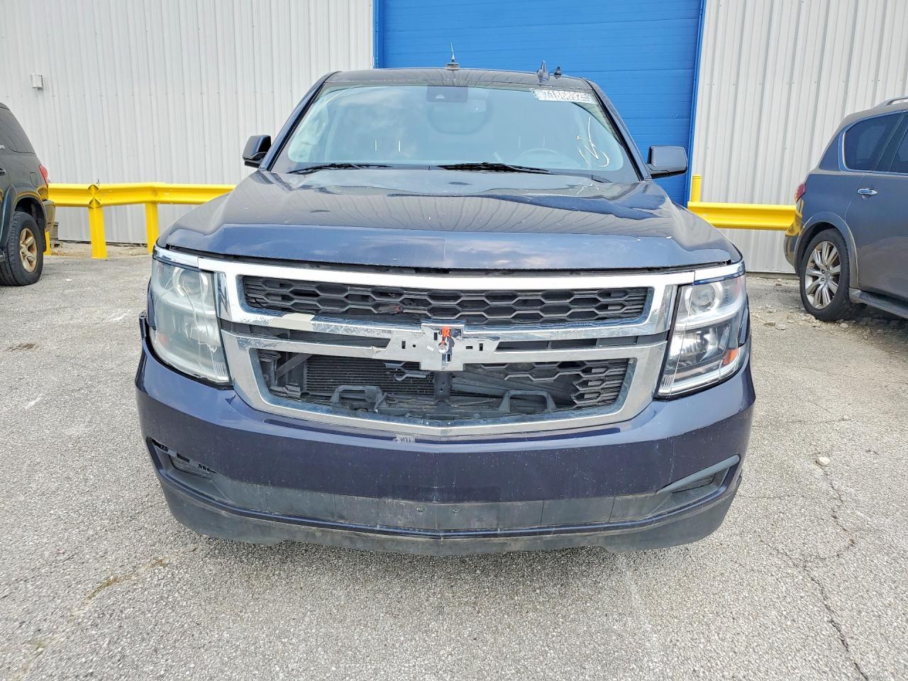 2019 Chevrolet Suburban K1500 Lt - Image 5