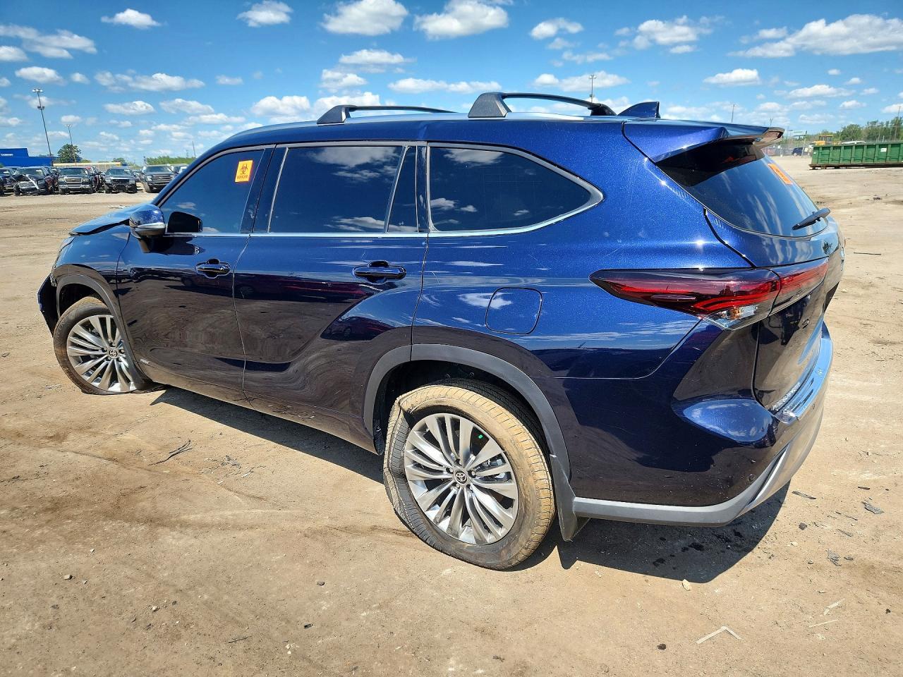2026 Toyota Highlander Hybrid Platinum - Фото 2
