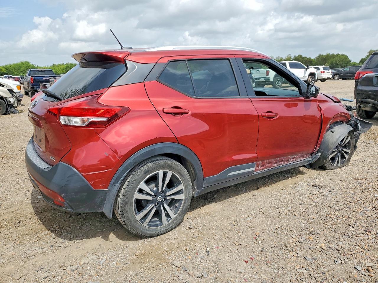 2019 Nissan Kicks Sr - Фото 3