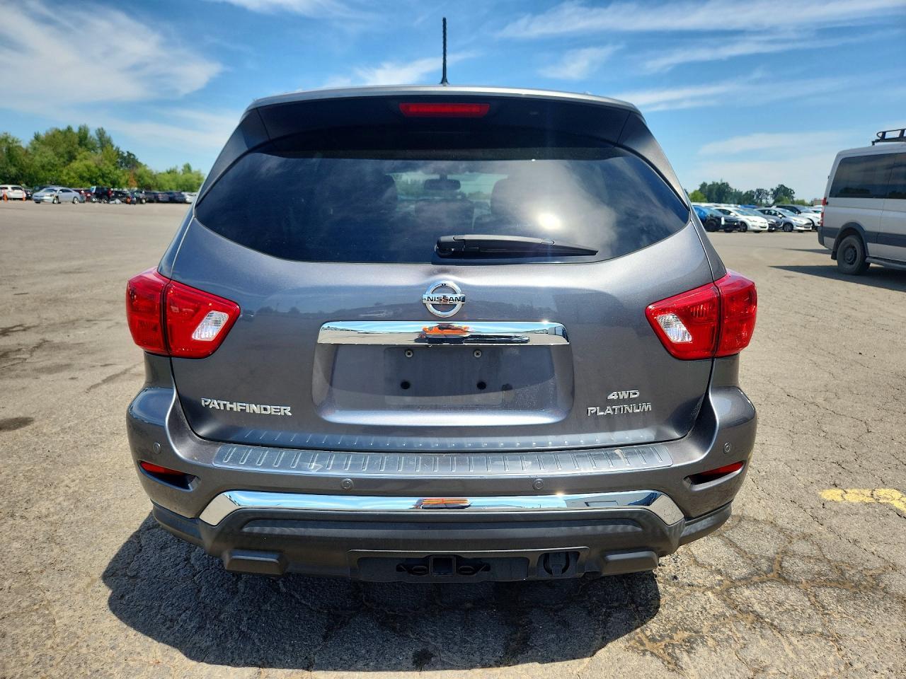 2017 Nissan Pathfinder Platinum - Фото 6
