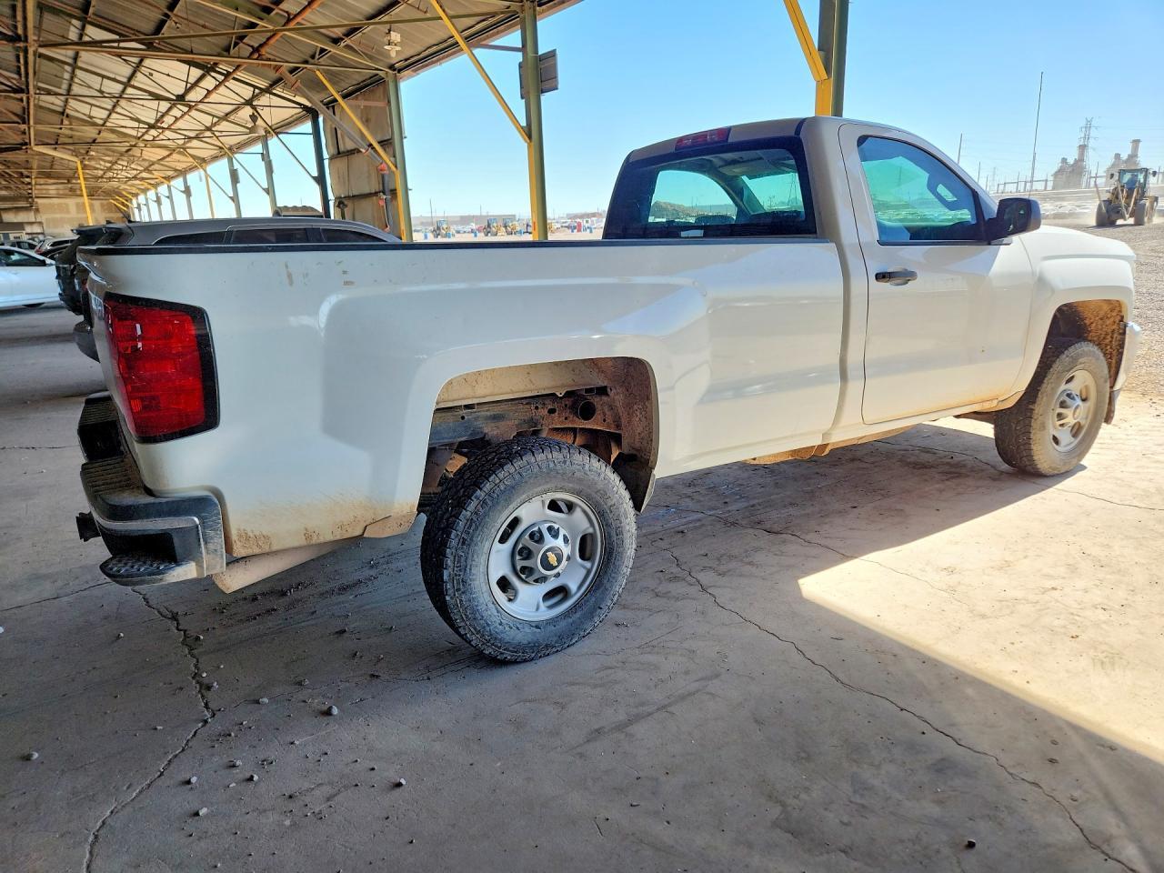 2015 Chevrolet Silverado C2500 Heavy Duty - Image 3