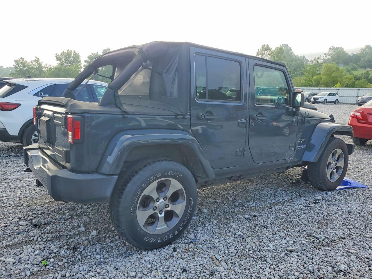 2017 Jeep Wrangler Unlimited Sahara - Фото 3