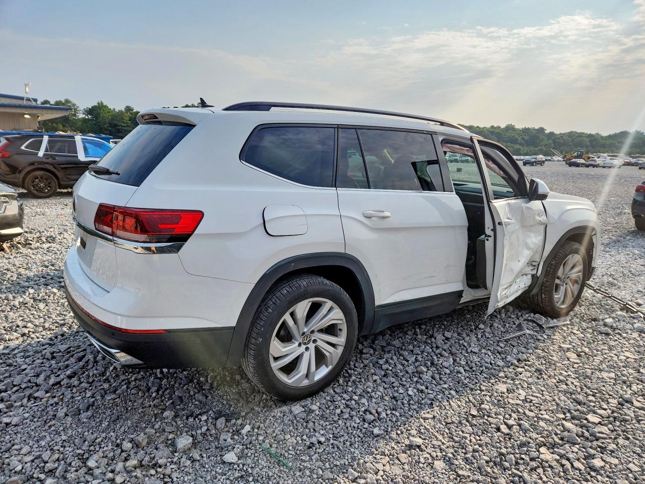2021 Volkswagen Atlas Se - Image 3