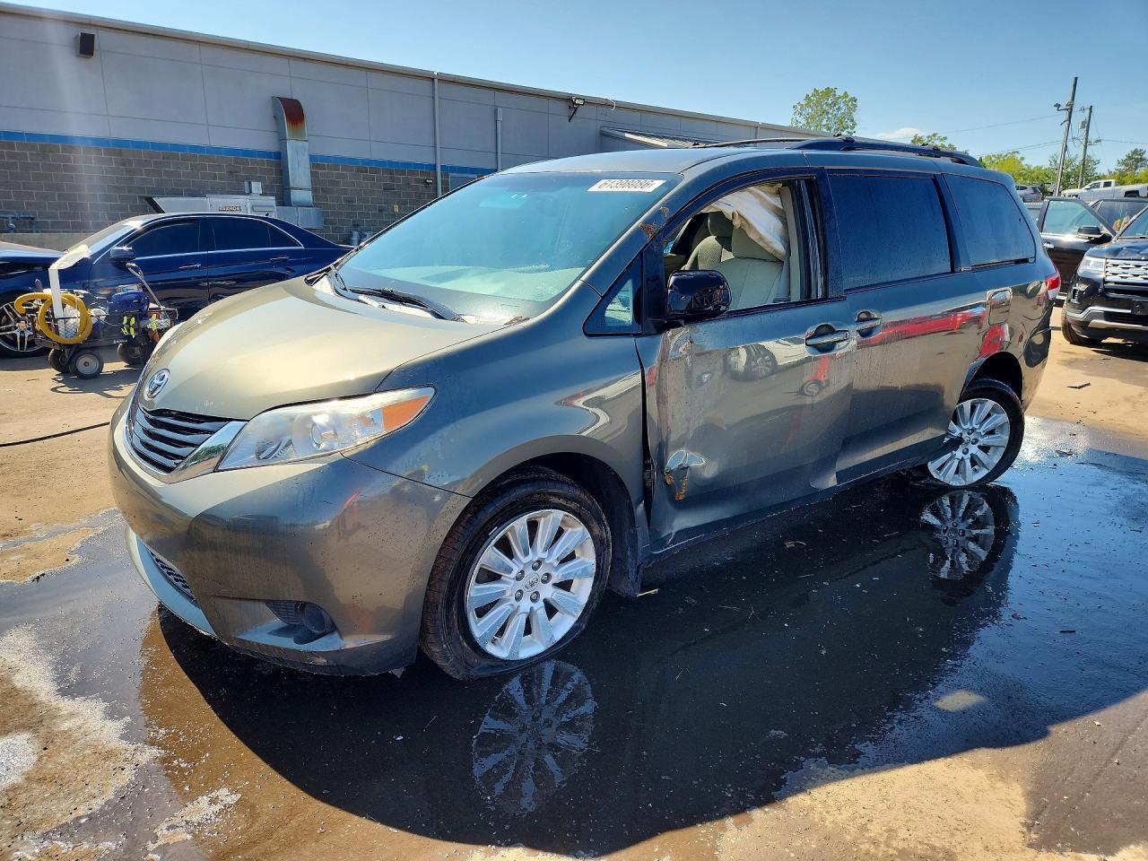 2012 Toyota Sienna Le