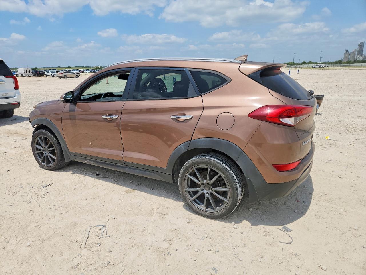 2016 Hyundai Tucson Limited - Image 2