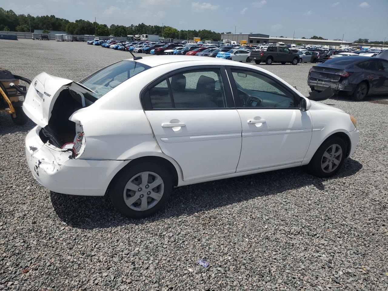 2010 Hyundai Accent Gls - Фото 3