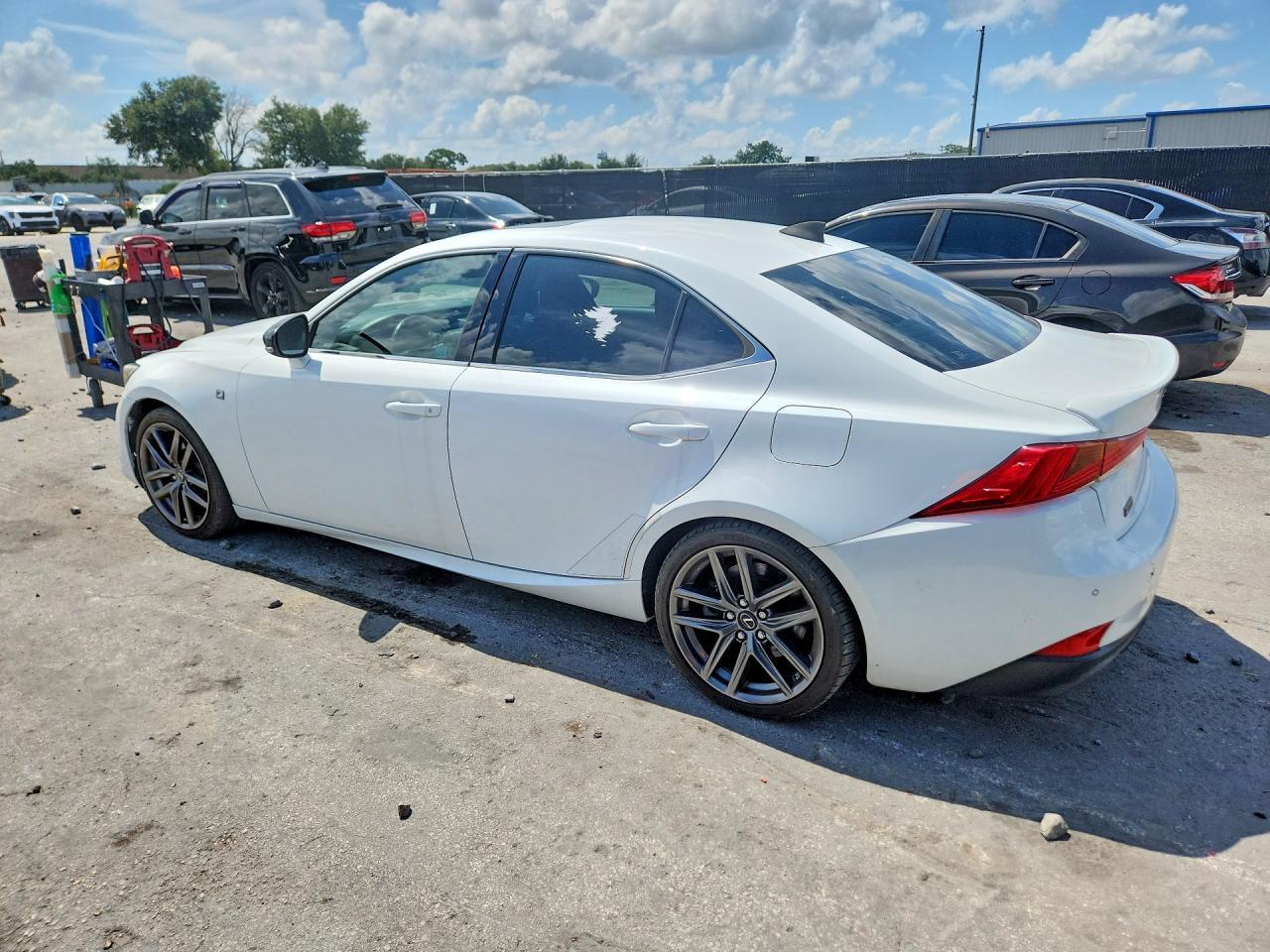 2018 Lexus Is 350 - Image 2