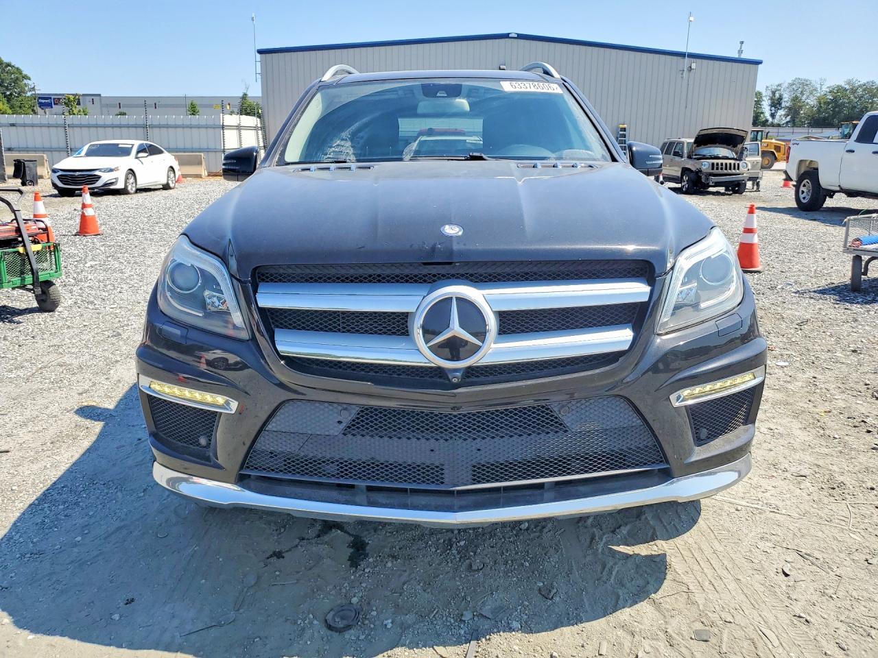 2014 Mercedes-Benz Gl 550 4Matic - Image 5