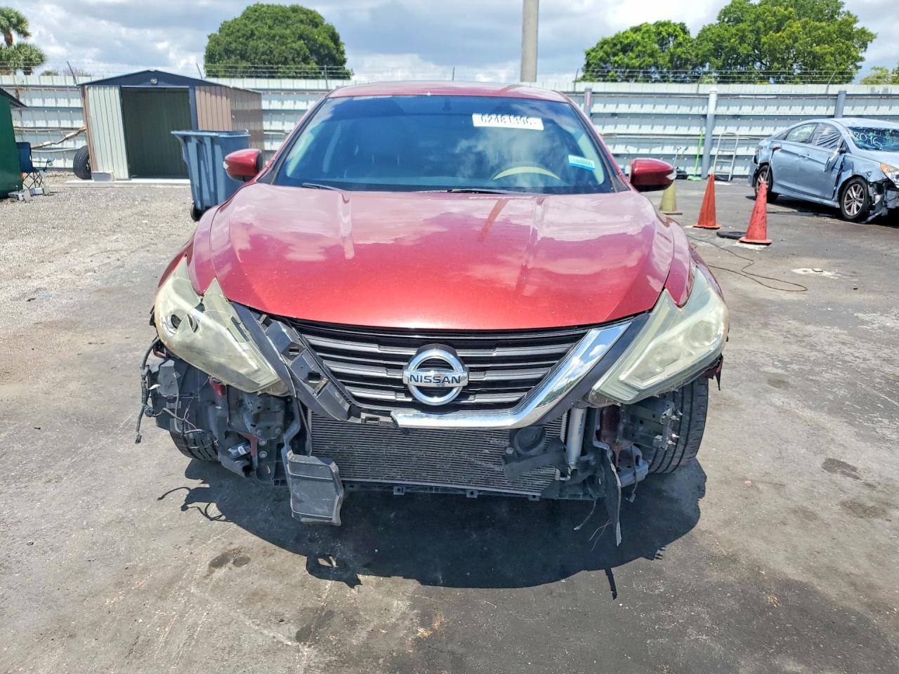 2016 Nissan Altima 2.5 Sv - Image 5