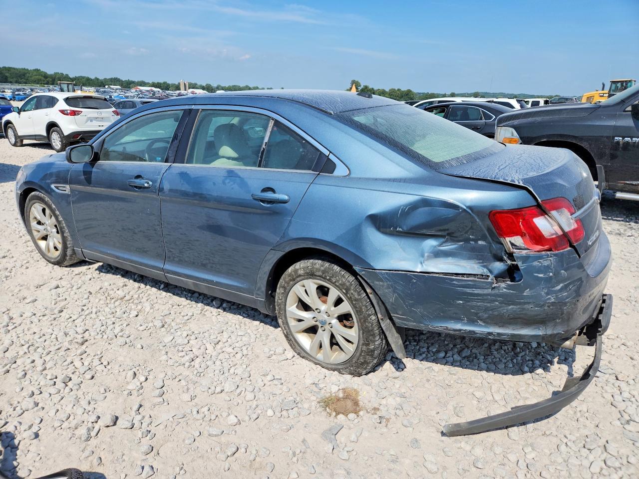 2010 Ford Taurus Sel - Image 2