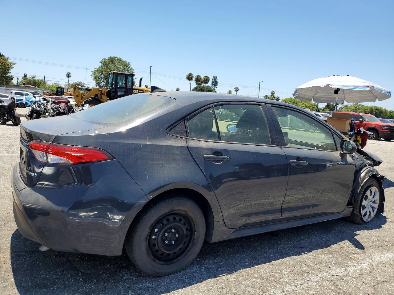 2023 Toyota Corolla Hybrid Le - Image 3