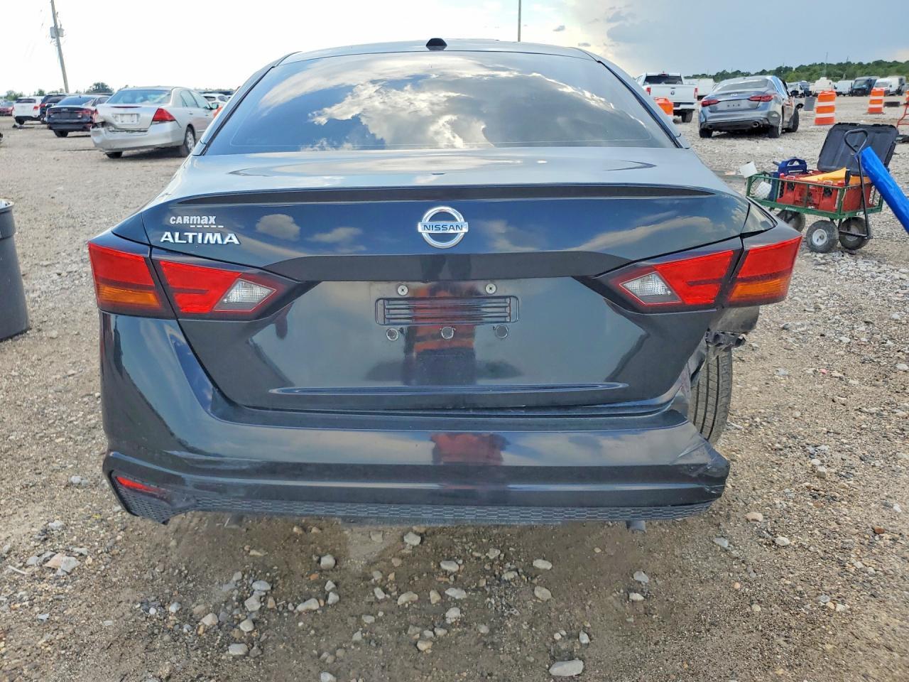 2019 Nissan Altima S - Image 6
