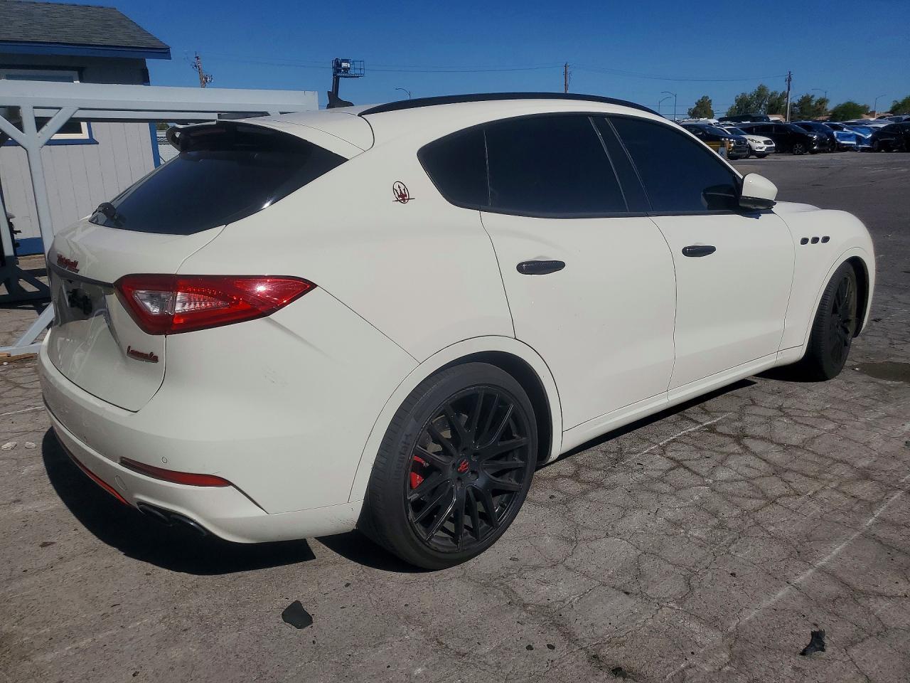 2017 Maserati Levante - Фото 3