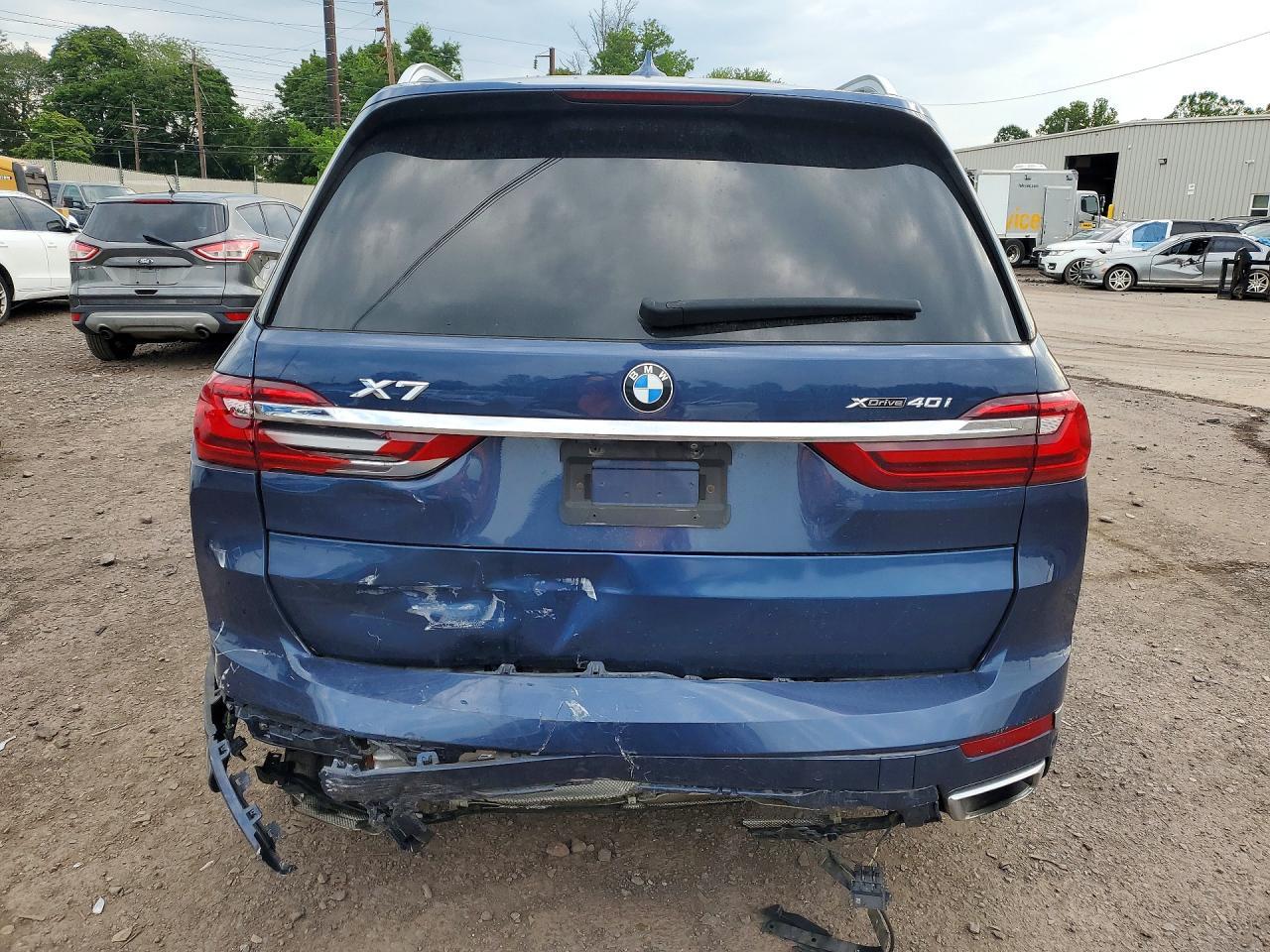 2020 BMW X7 xDrive40I - Фото 6
