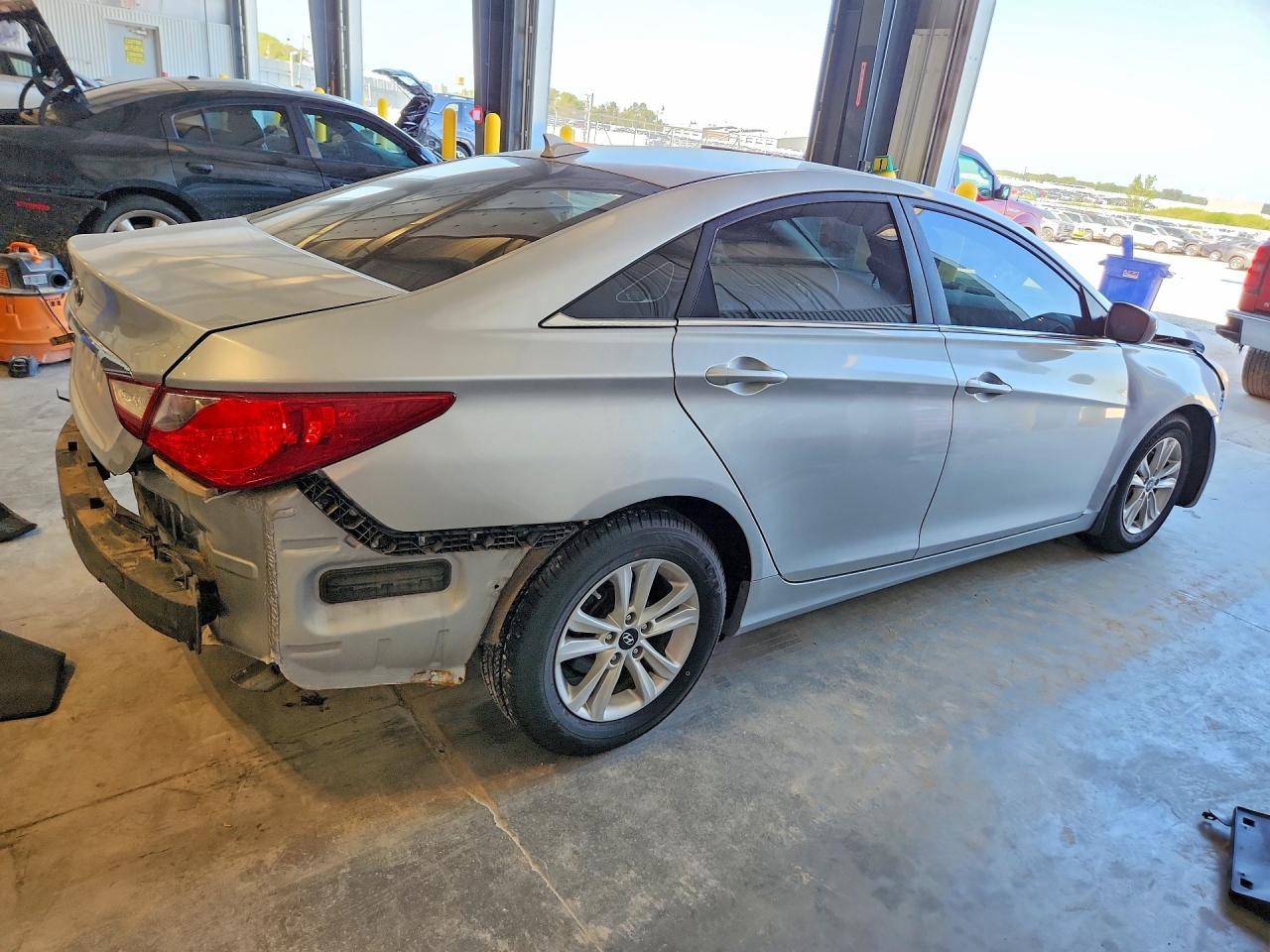 2013 Hyundai Sonata Gls - Фото 3