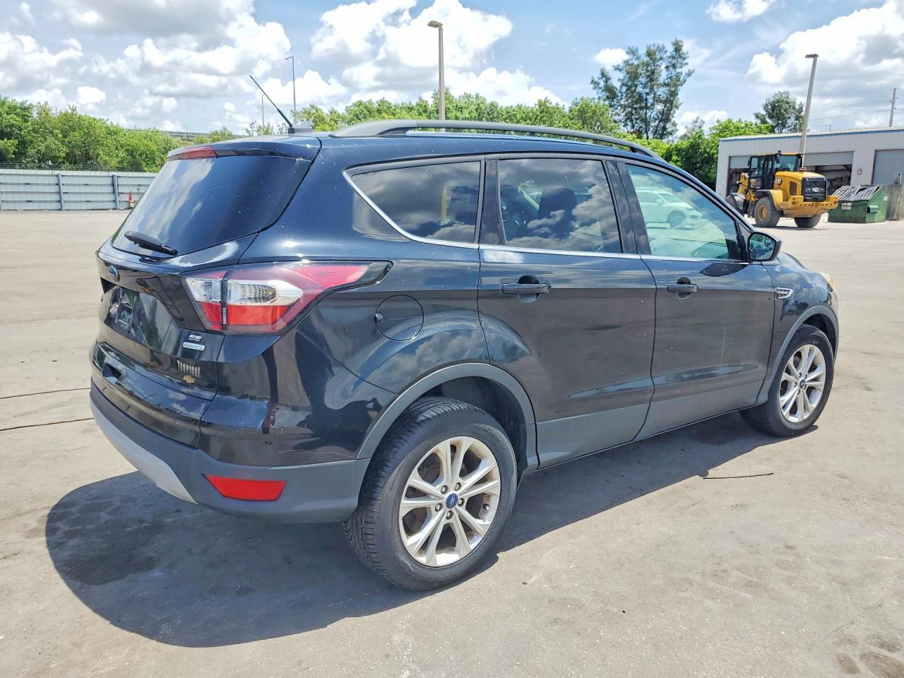 2018 Ford Escape Se - Фото 3