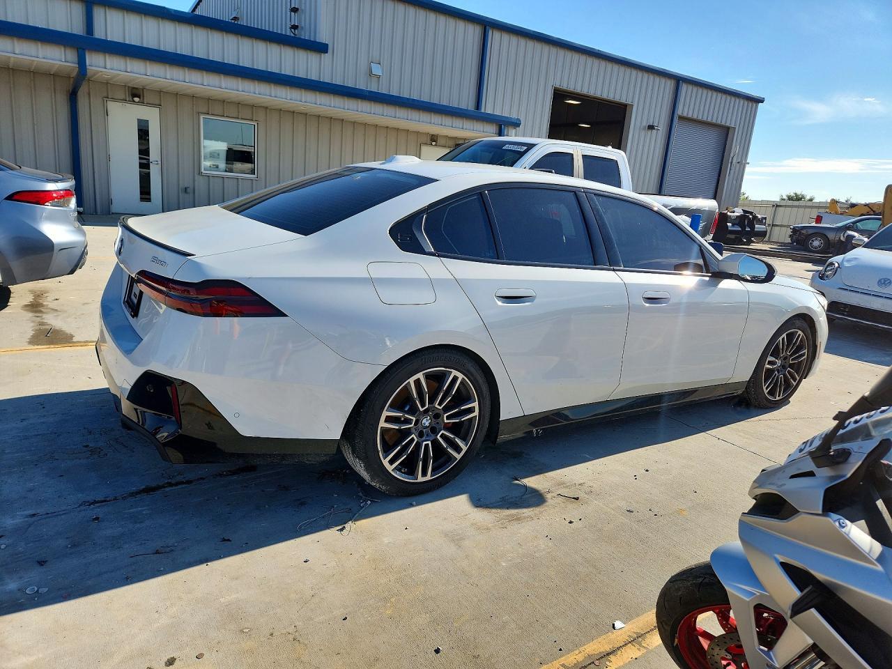 2024 BMW 530 Xi - Фото 3