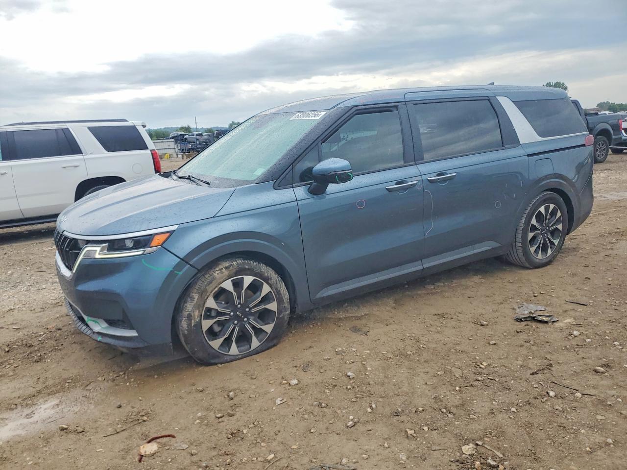 2022 Kia Carnival Ex