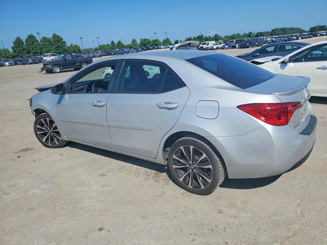 2018 Toyota Corolla Se - Фото 2