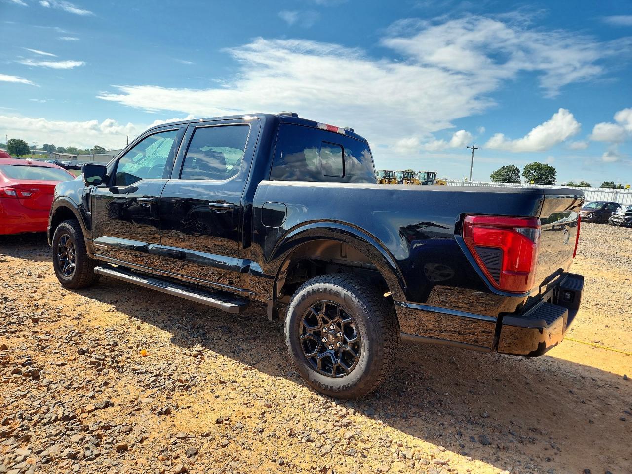 2025 Ford F150 Xlt - Фото 2