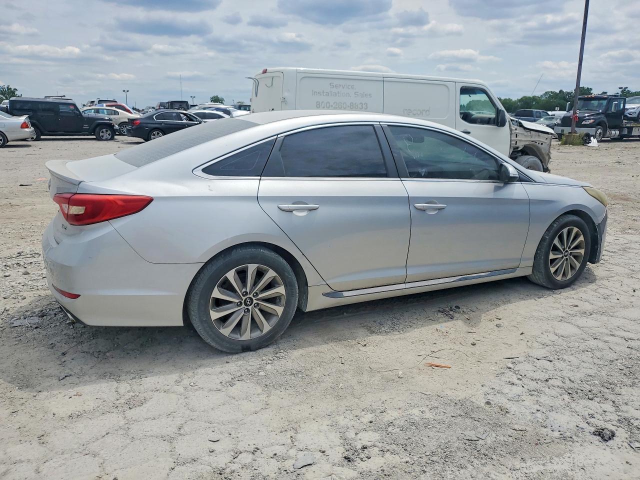 2015 Hyundai Sonata Sport - Image 3
