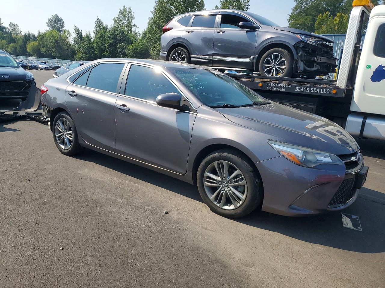 2017 Toyota Camry Se - Image 4