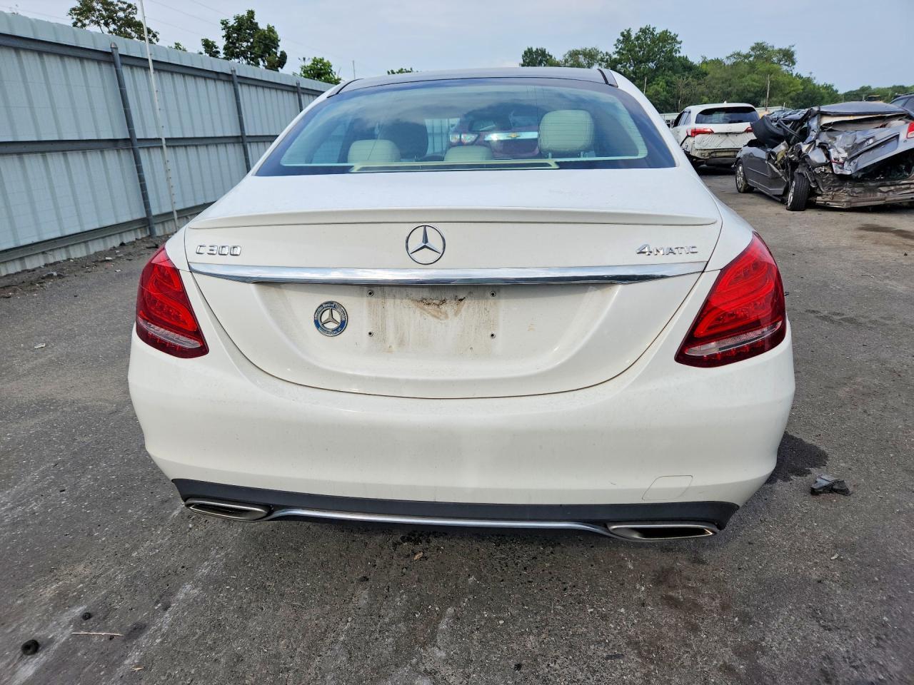 2016 Mercedes-Benz C 300 4Matic - Image 6