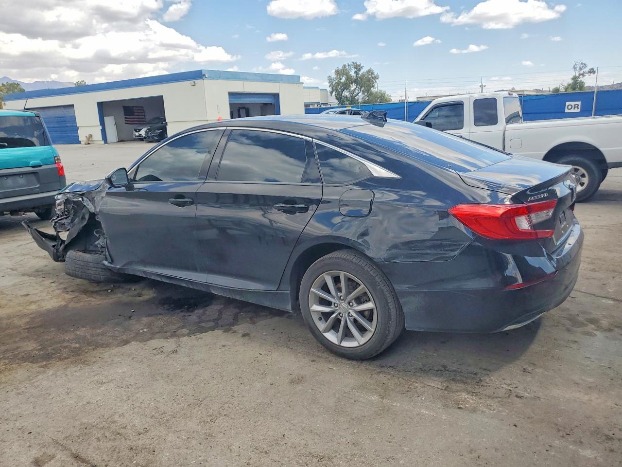 2021 Honda Accord Lx - Фото 2