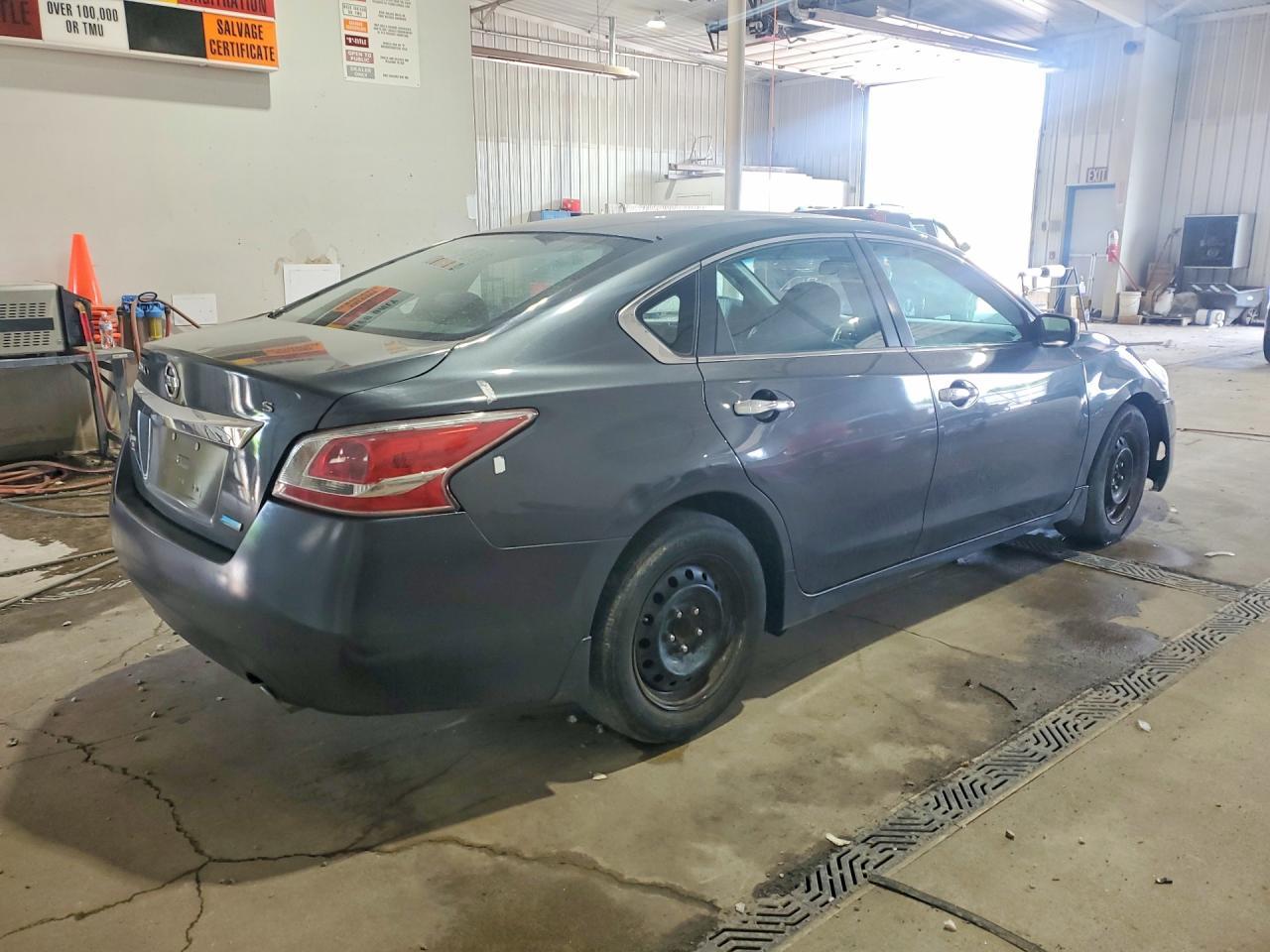 2013 Nissan Altima 2.5 - Image 3