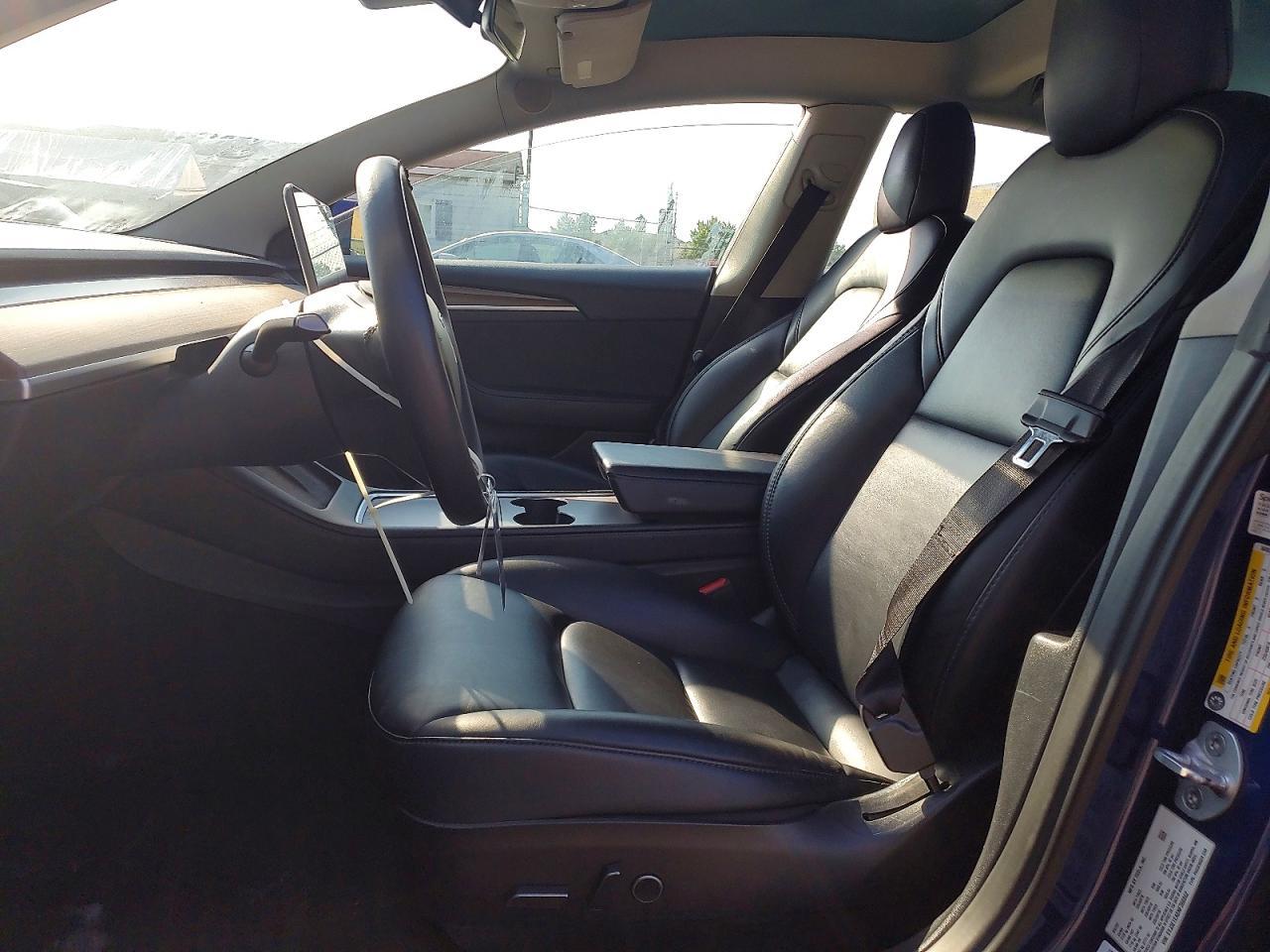 2022 Tesla Model 3 - Image 7