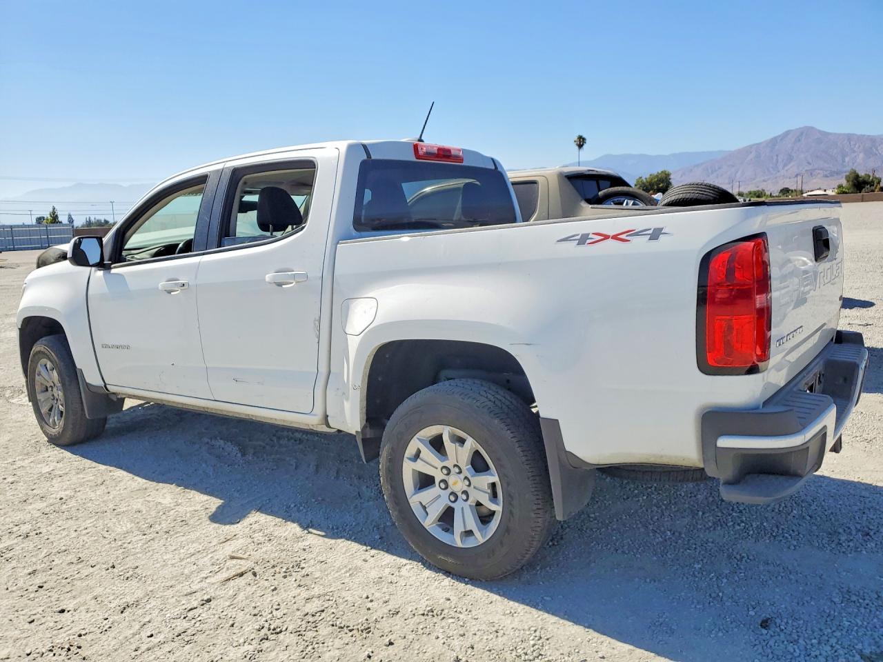 2022 Chevrolet Colorado - Фото 2