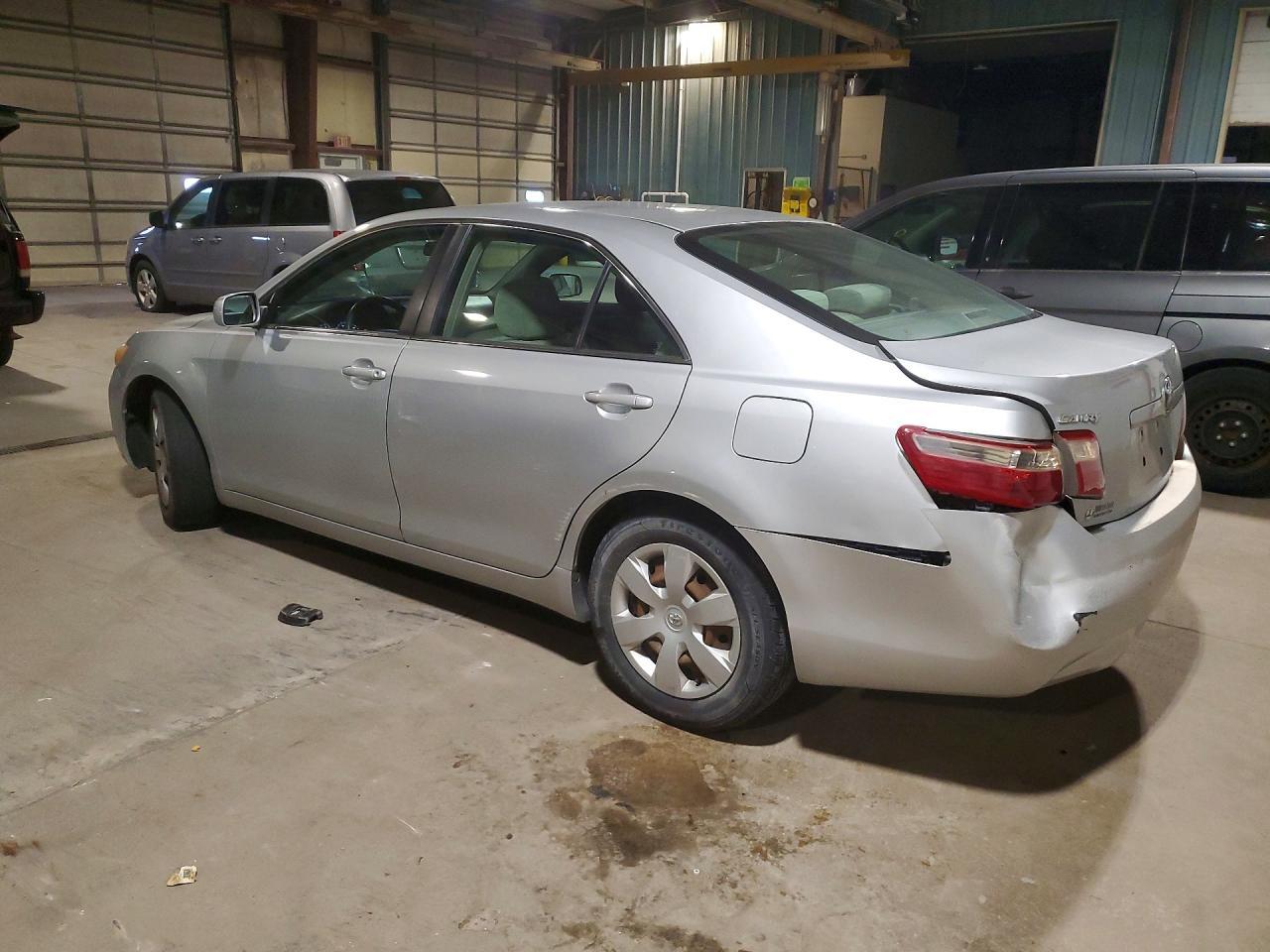2007 Toyota Camry Le - Фото 2