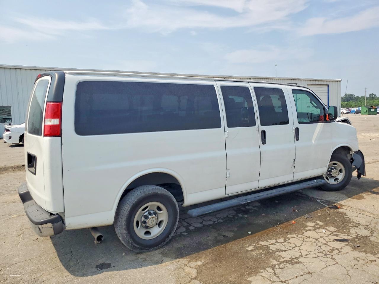 2016 Chevrolet Express G3500 Lt - Фото 3