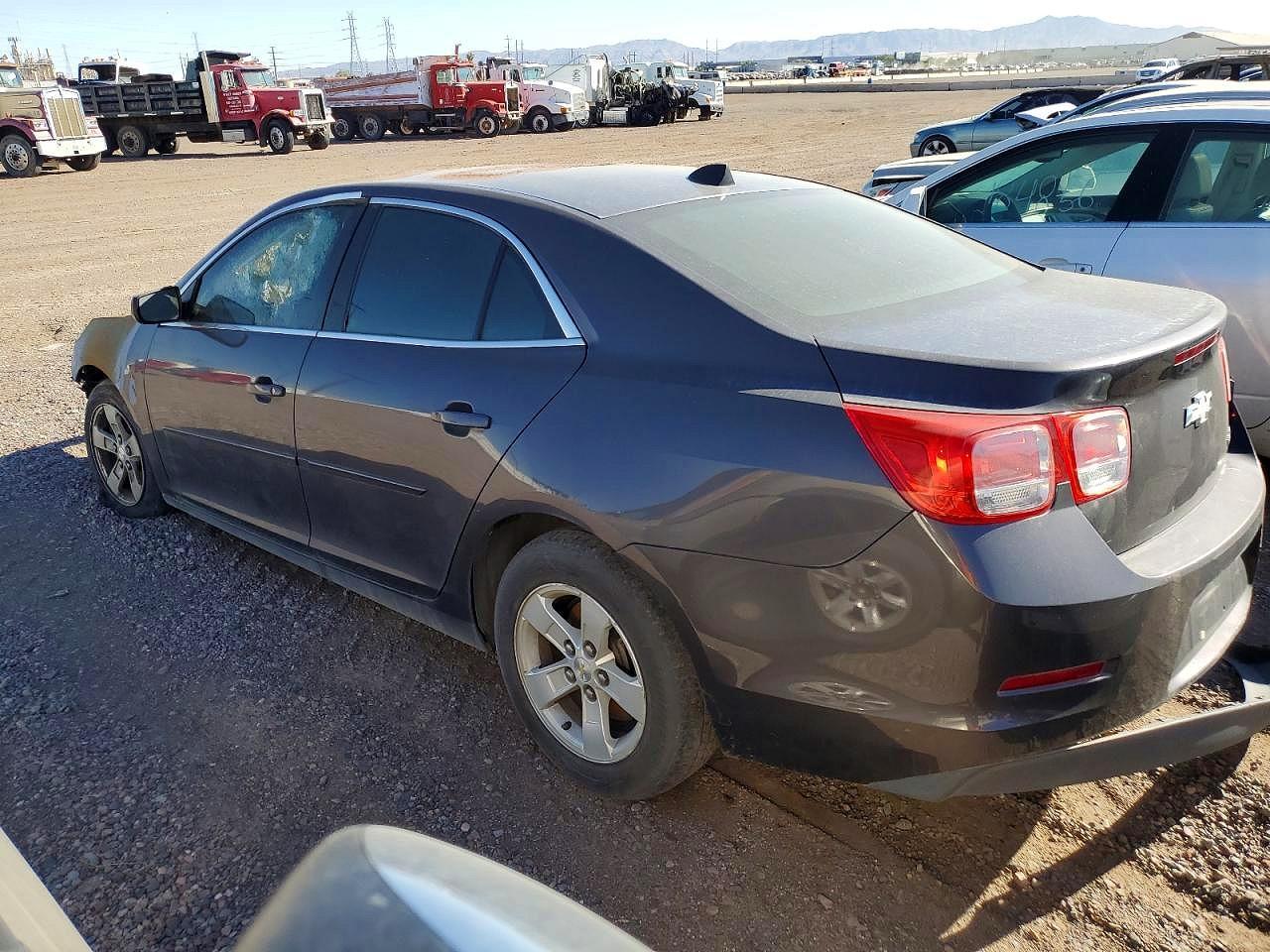 2013 Chevrolet Malibu Ls - Фото 2