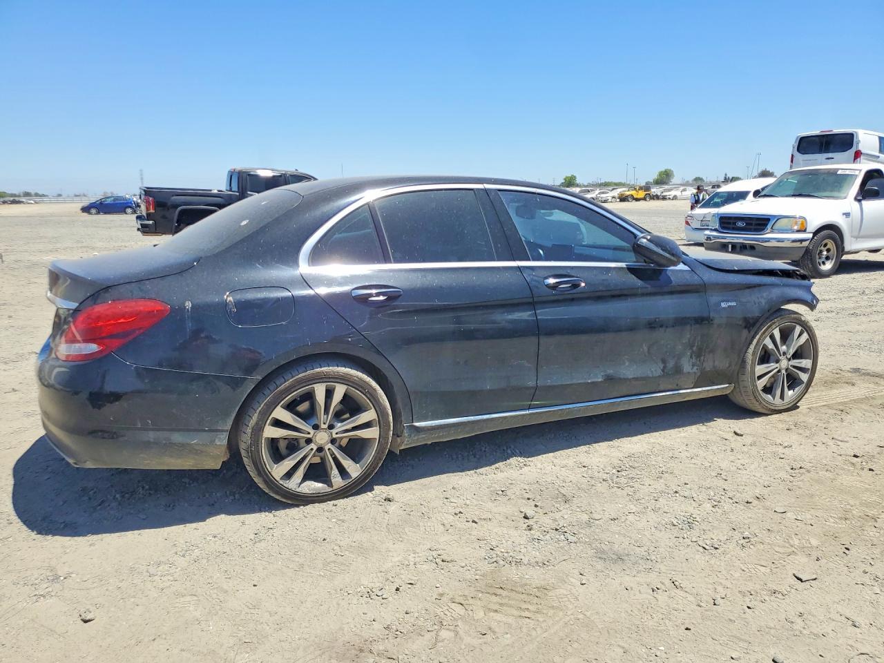 2016 Mercedes-Benz C 300 - Image 3