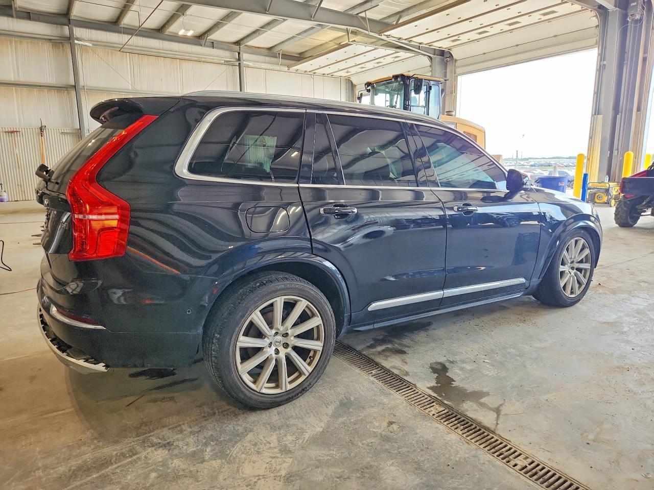 2016 Volvo Xc90 T6 - Image 3