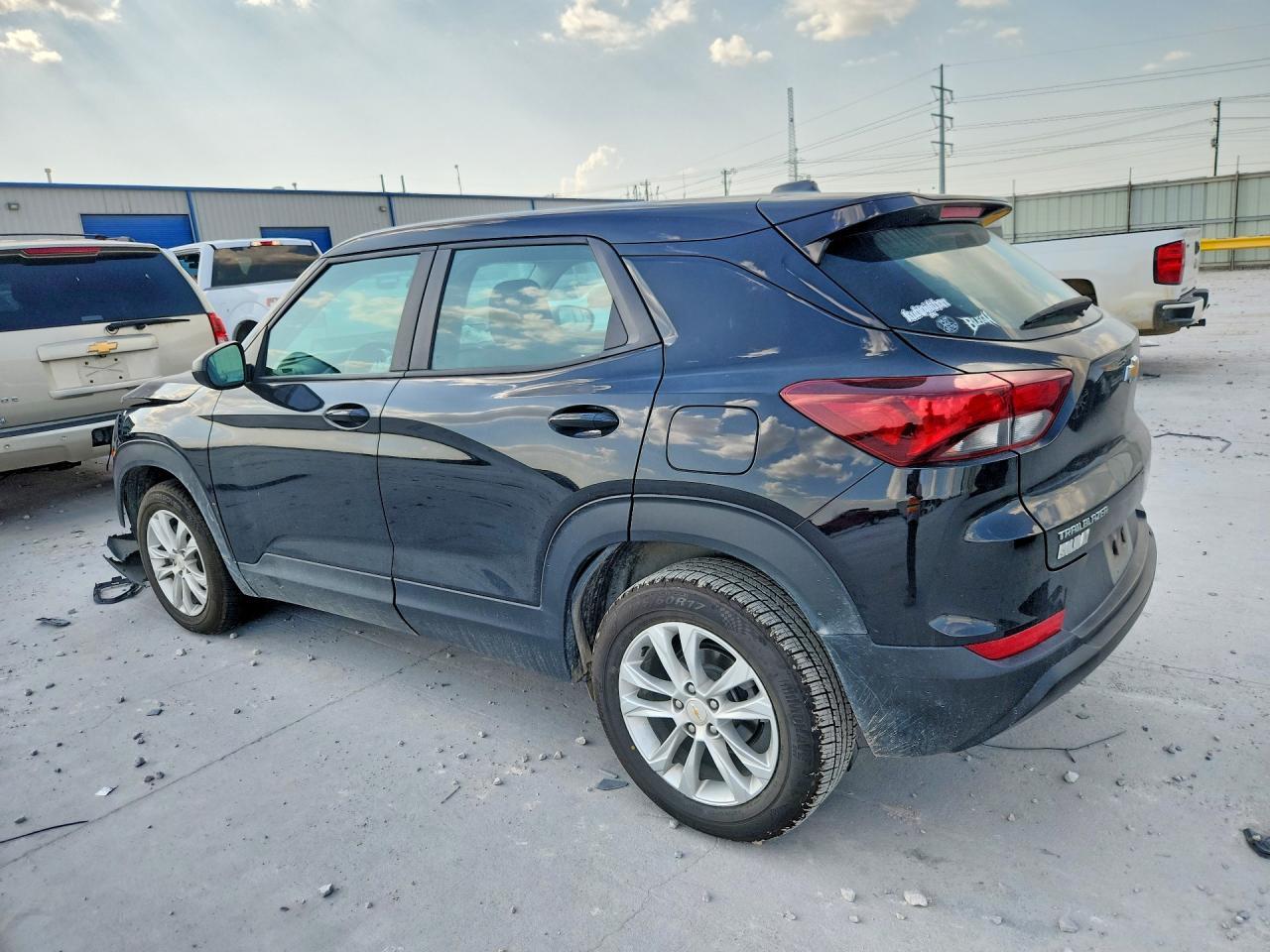 2023 Chevrolet Trailblazer Ls - Фото 2