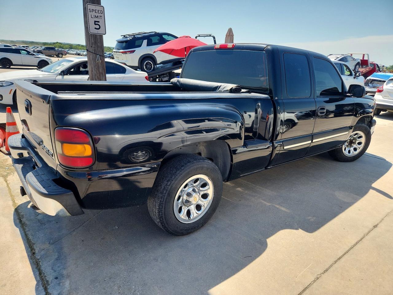 2005 Chevrolet Silverado C1500 - Фото 3