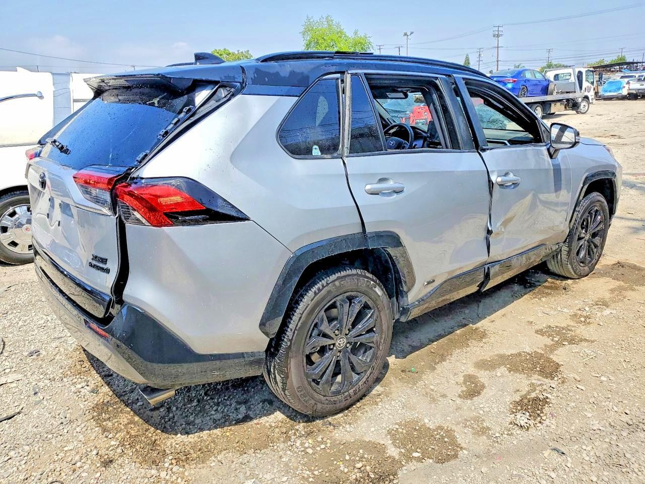 2024 Toyota Rav4 - Image 3