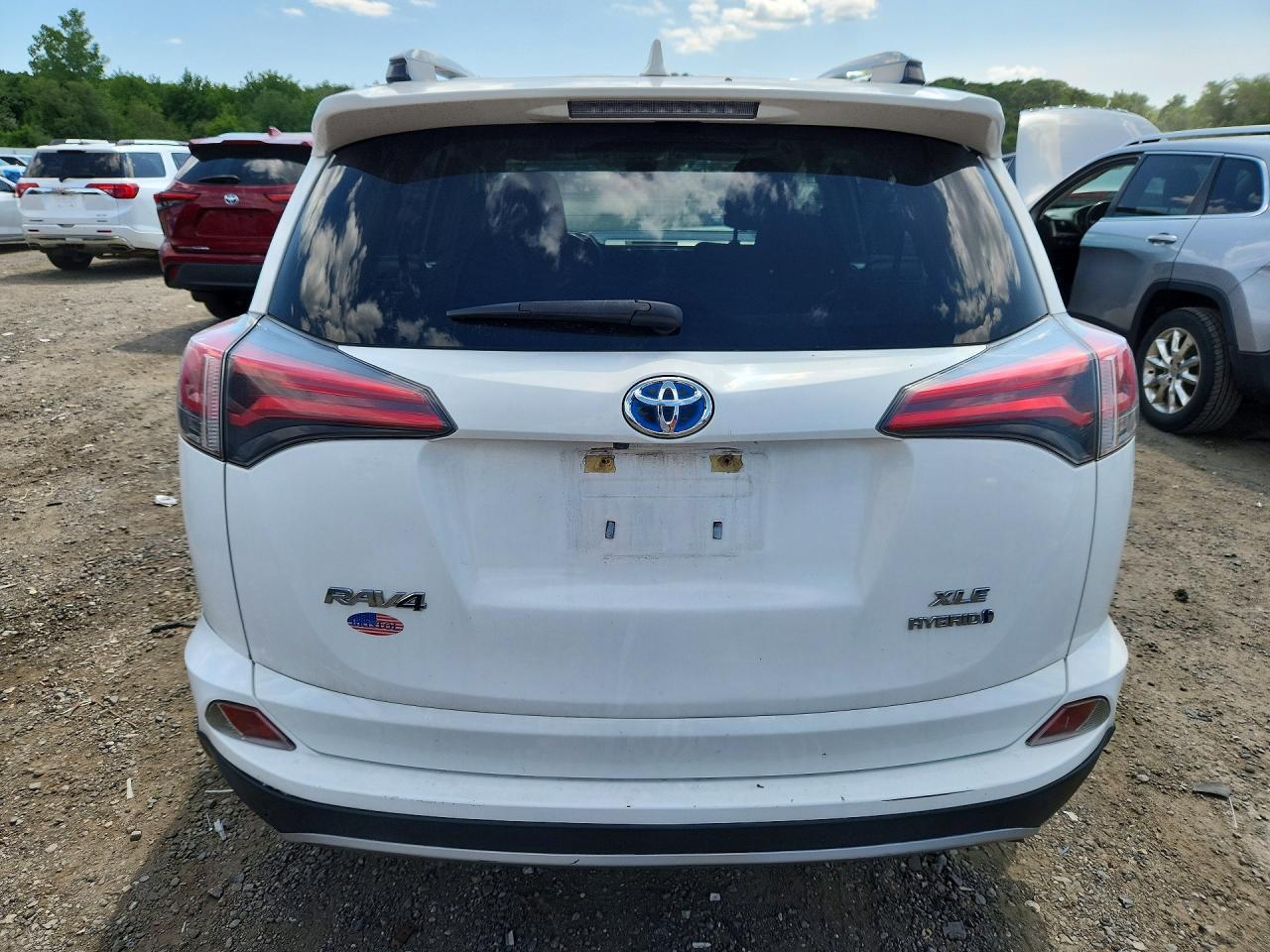 2018 Toyota Rav4 Hybrid Xle - Image 6
